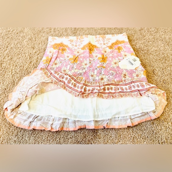 NWT!! Altar'd State Mini Skirt Women's Floral Ruffle Hem
Elastic Waist Small - Picture 2 of 4